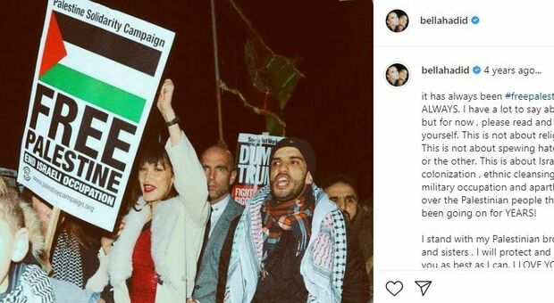 Bella Hadid in piazza per supportare il popolo palestinese, la modella sui social: «Ci uniremo come una famiglia»