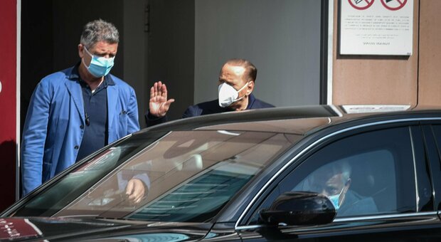 Paura per Berlusconi: dimesso dal San Raffaele dopo 24 ore di ricovero per un problema cardiaco