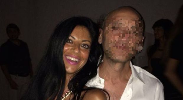 Suicida dopo video hot, la mamma di Tiziana Cantone posta foto dell'ex su Fb: «Ecco chi è il colpevole»