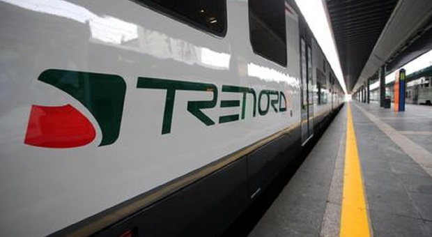 Treno finisce contro un segnale, ritardi e cancellazioni: caos sulle linee Torino-Roma e Torino-Venezia