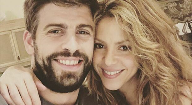 Shakira e Piquè, nuove indiscrezioni sul tradimento: l'identikit della donna. Non è la mamma di Gavi