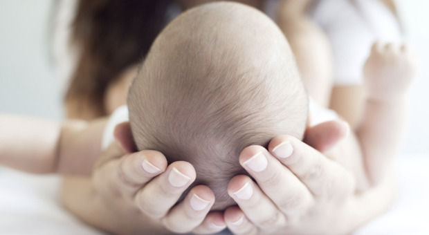 Dall'Ucraina fino a Firenze incinta al nono mese: la nascita del piccolo Artem è un miracolo