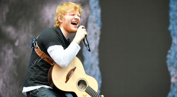 Ed Sheeran, il nuovo album a luglio: «Pre-order da mezzanotte». Domani la nuova traccia Cross Me