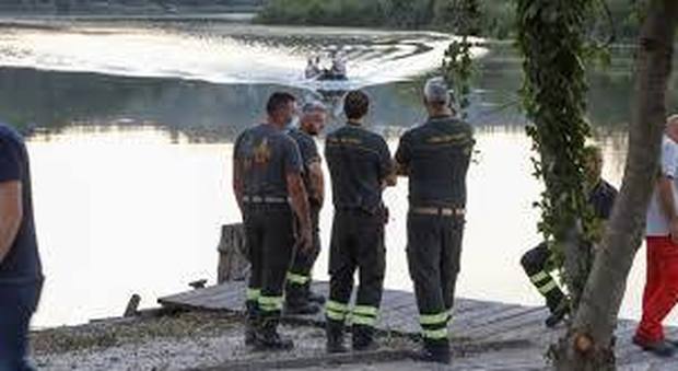 Roma, elicottero caduto nel Tevere: ecco chi è il pilota, i nomi delle vittime