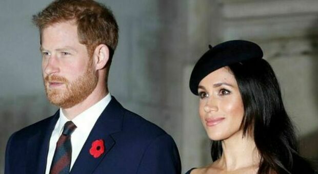 Harry e Meghan alla cerimonia di incoronazione. Colpo di scena: «La famiglia Reale deve prima chiederci scusa»