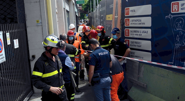 Milano, si apre una voragine al cantiere della metro M4: evacuato un palazzo di 12 piani