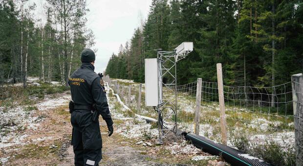 Finlandia, muro di oltre 200 km per blindare il confine con la Russia FOTO