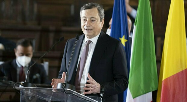 Mario Draghi a Torino, via libera al patto con la città: un accordo per blindare le casse del Comune