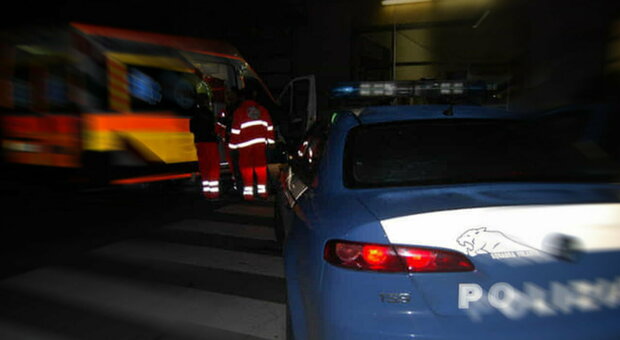 Milano, ancora violenza e sangue nella notte: rapine e un'aggressione, due turisti in ospedale