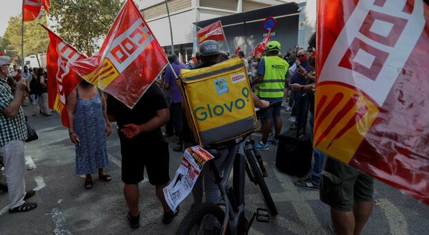 Glovo, multa da 79 milioni di euro: violata la legge su oltre 10 mila rider in Spagna