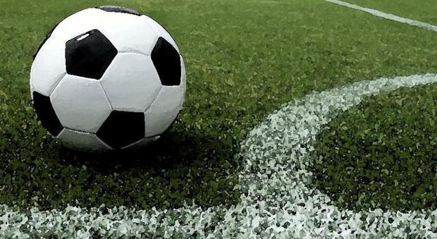 Calcio, allenamenti dal 18 ma con vincoli stringenti: l'ok di Spadafora e Speranza