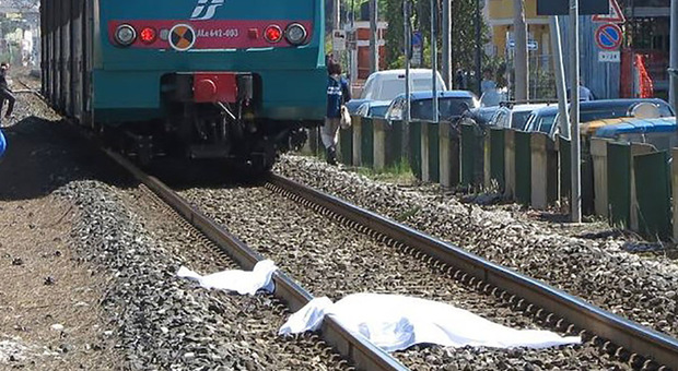 Tragedia sulla Torino-Milano: 24enne muore sul colpo, investito dal treno in corsa