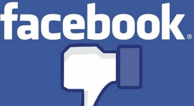 Facebook, black out di 90 minuti: problemi anche su Whatsapp e Instagram