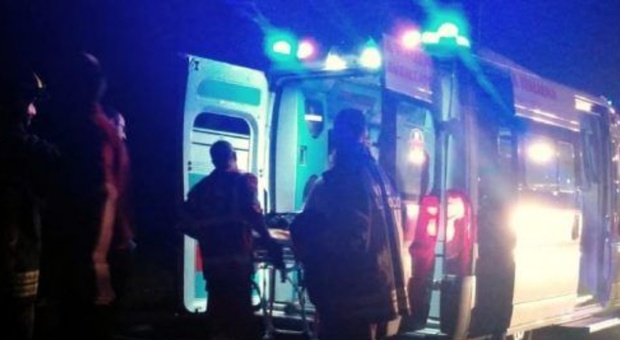 L'ambulanza si ferma in autostrada: per due gemelli settimini parto in corsia... d'emergenza