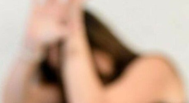 Violenza sessuale, medico arrestato a Milano: 4 ragazze confermano gli abusi davanti al Gip