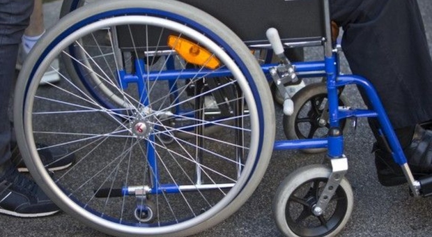 “Terapia del dolore” su ragazzi disabili: arrestati tre operatori di una onlus