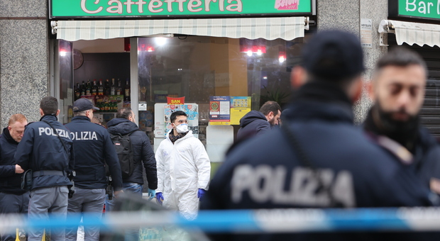 Milano, orrore in un bar al Corvetto: proprietario ucciso a colpi di pistola, la vittima è un 35enne