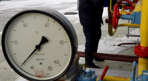 Gas, Eni: «A zero i flussi di metano dalla Russia verso l'Italia». Gazprom: «Al lavoro per sbloccare le forniture». Cosa succede