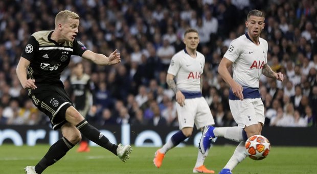 Tottenham-Ajax, decide Van de Beek: gli olandesi sognano la finale di Madrid