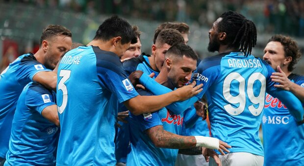 Napoli, colpaccio a San Siro: Simeone stende il Milan 2-1. Spalletti in vetta alla classifica