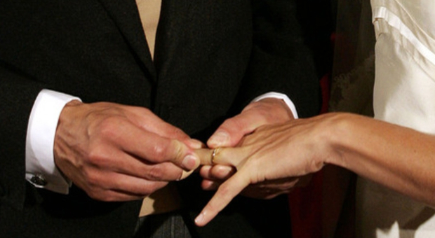 Si sposano dopo 50 anni di convivenza, i due nonni di Viareggio: «Era il momento giusto»