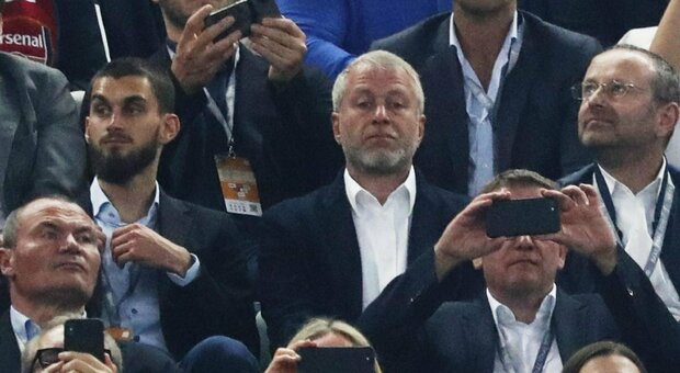 Abramovich, dopo l'addio al Chelsea vuole comprare una squadra turca: «Sta trattando il Goztepe»