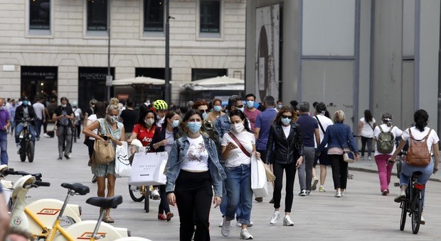 Coronavirus in Lombardia, 19 decessi nelle ultime 24 ore. A Milano città solo 8 nuovi casi. Ma pochi tamponi eseguiti