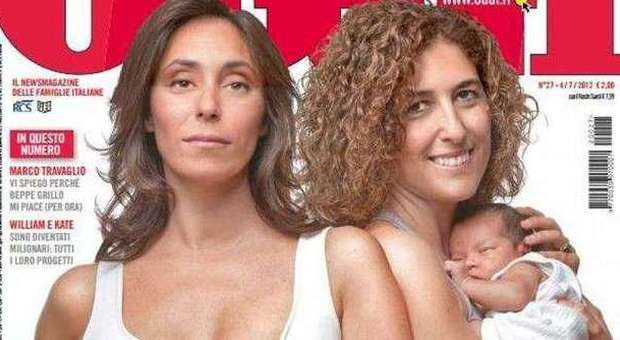 Alessandra e Francesca, coppia lesbo con 2 figlie, si separa. "Per lo Stato una delle mamme non è nessuno"