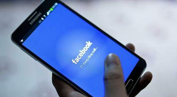 Facebook, multa di 7 milioni dall'Antitrust per l'uso dei dati degli utenti