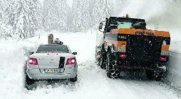 Maltempo da Nord a Sud: in Veneto chiusa per neve la statale Alemagna