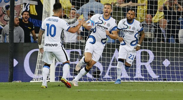 Sassuolo-Inter 1-2, Dzeko entra e ribalta il match: decisivi i cambi di Inzaghi