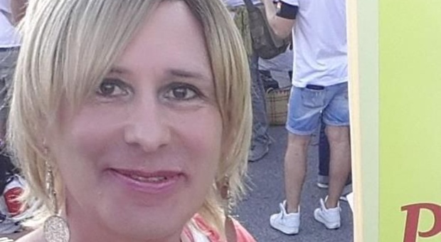 Cloe, ex prof transgender trovata carbonizzata in un camper. In un post aveva annunciato il suicidio