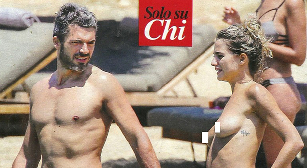 Cristina Marino, topless a Mykonos in vacanza con Luca Argentero: «Crisi superata»