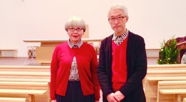 Da 37 anni coordinano i loro abiti, una coppia giapponese diventa star di Instagram -Guarda