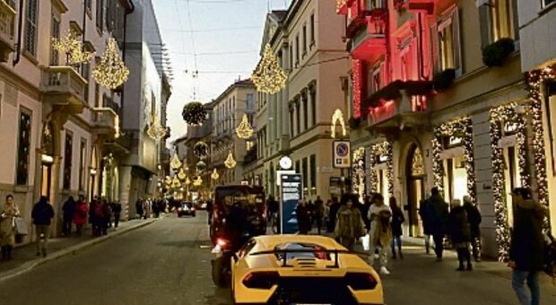 Via Montenapoleone è la più costosa d'Europa (e terza al mondo dopo Fifth Avenue di New York e Tsim Sha Tsui di Hong Kong )