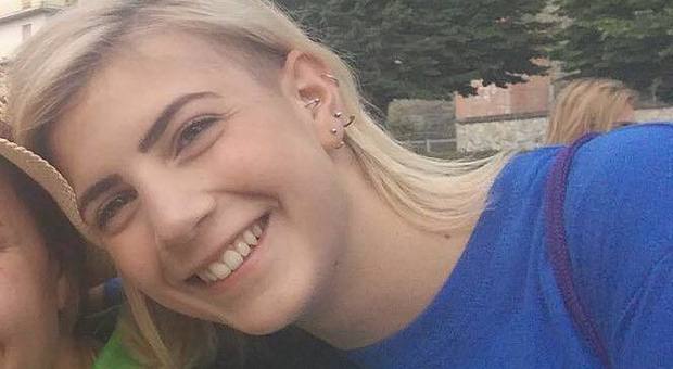Margherita, 17 anni, scomparsa con lo scooter: appello su Facebook per ritrovarla