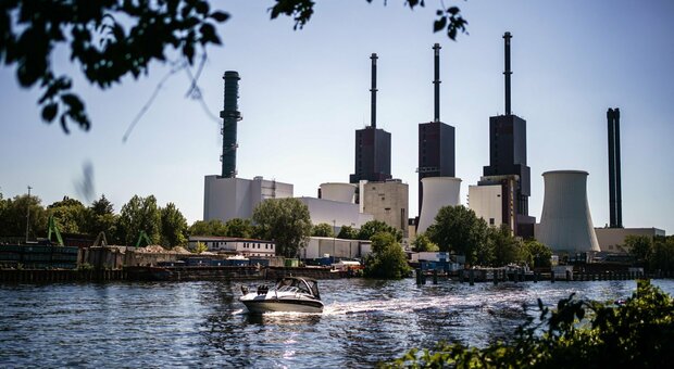 Tagli al gas dalla Russia, la Germania è in crisi: «Le industrie rischiano il tracollo»