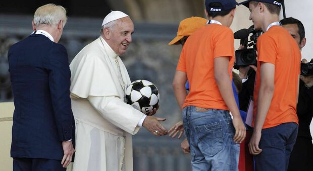 Papa Francesco su Leggo: «La lezione dello sport, chi sono il buon allenatore e il vero campione»