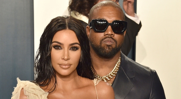 Kanye West e Kim Kardashian, un divorzio complicato: il rapper ha imposto tre condizioni davvero assurde. Ecco quali