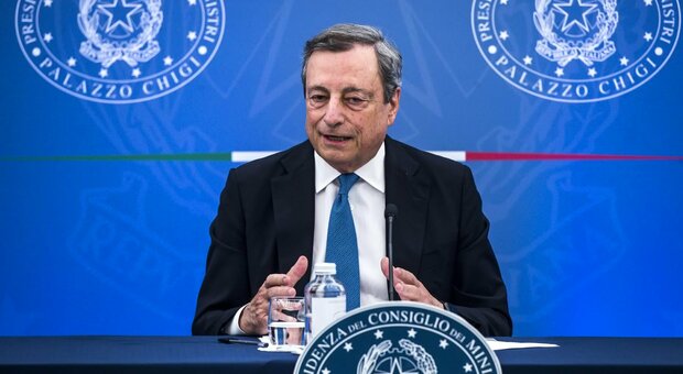 Draghi, l'annuncio al Cdm con le dimissioni da presidente del Consiglio: «Ecco perché lascio»