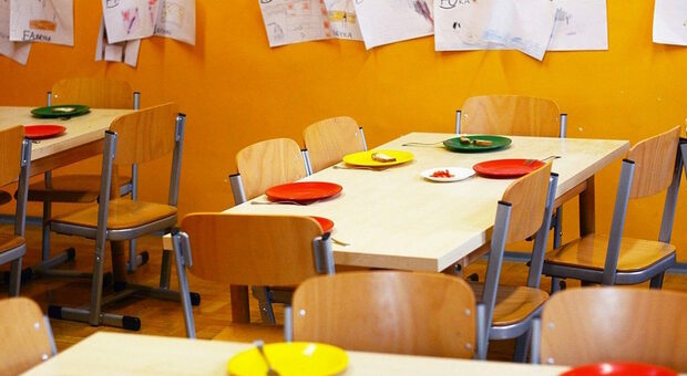 Roma, beffa per le famiglie: la retta della mensa si paga per intero anche se la scuola in zona rossa era chiusa