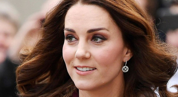 Kate Middleton e la moda sostenibile, indossa di nuovo la camicetta del fidanzamento