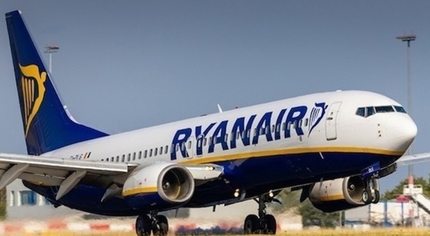 Sciopero aerei 21 ottobre: Ryanair cancella oltre 600 voli, stop anche per Ita. Disagi in tutta Europa