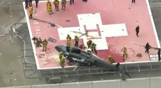 Elicottero precipita sul tetto dell'ospedale: trasportava un cuore per un trapianto
