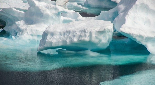 Groenlandia, scoperto un fiume lungo oltre mille metri sotto i ghiacchi che si stanno sciogliendo