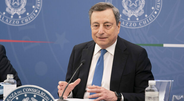 Decreto Aiuti-Bis approvato dal Consiglio dei Ministri. Draghi: «Stanziati altri 17 miliardi, cresceremo più di Francia e Germania»