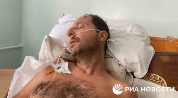 Mattia Sorbi, il giornalista ferito in Ucraina sta rientrando in Italia: a Milano con un volo medico