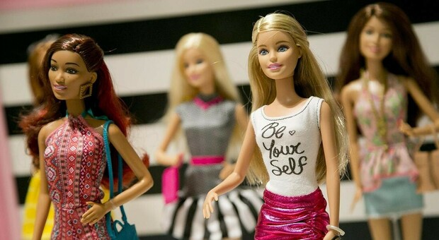 «Giocare con le Barbie anche una sola volta può causare disturbi alimentari e depressione»
