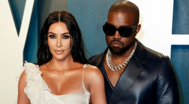 Kanye West: «Sono dipendente dal porno». La confessione choc dopo la rottura con Kim Kardashian