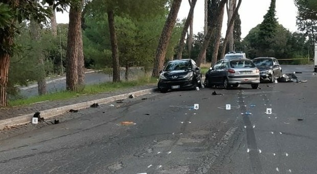 Ubriaco e drogato al volante provoca incidente al Gianicolo: muore una guardia giurata, 5 feriti. Arrestato 21enne